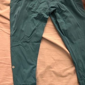 Fast and free lululemon leggings